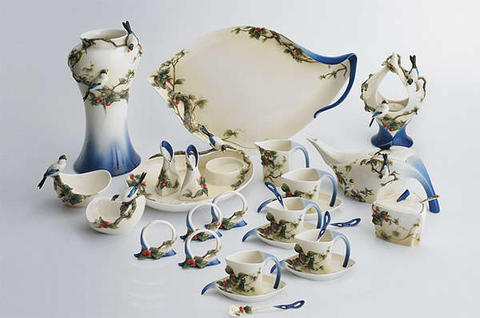 ׌һ����Ȼʧɫ�Ľ^ɫ�;�