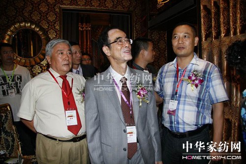 ���ڇ��H�Ҽ���ˇչ�[��(hu��)�_Ļ