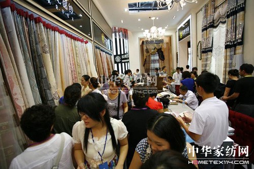 ���ڇ��H�Ҽ���ˇչ�[��(hu��)�_Ļ