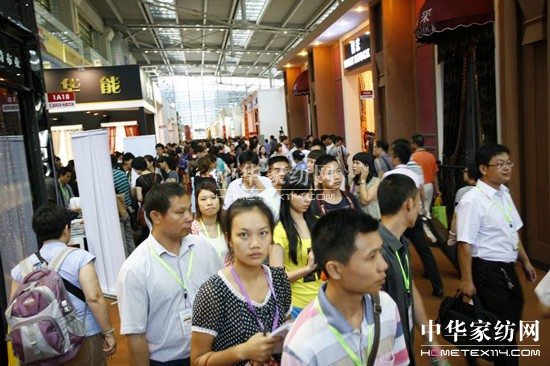 �o������չ����(j��ng)�Q(m��o)���Մ