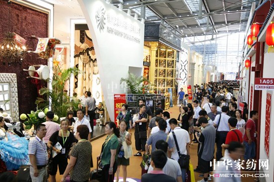 �o������չ����(j��ng)�Q(m��o)���Մ