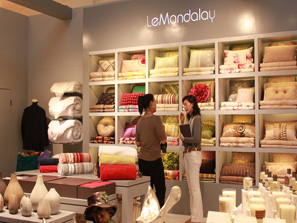 �z��•���{(l��n) �r(sh��)�мҾ�չ�����P(gu��n)ע