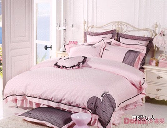 ��ϲ��(��i)�Ҽ�������Ʒ�е�ɫ�ʌW(xu��)��(w��n)