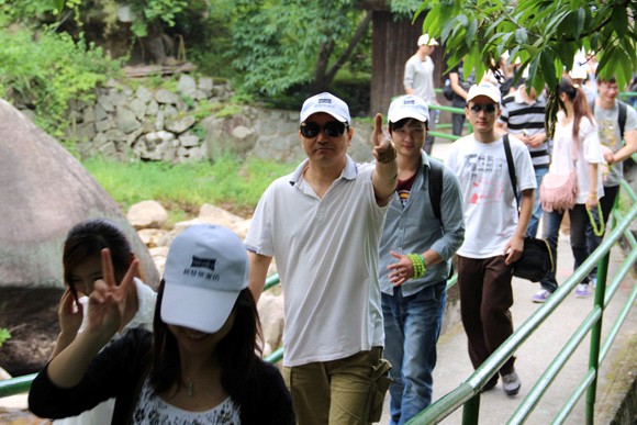 �������M(j��n)���Ӊ��R�F(tu��n)���չһ����Ӗ(x��n)�I֮������{��