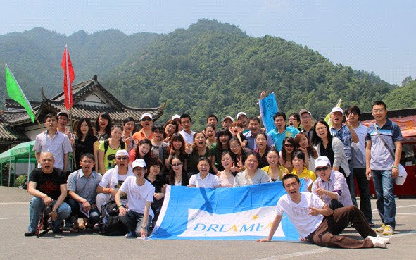 �������M(j��n)���Ӊ�(m��ng)�R�F(tu��n)�(du��)��չһ����Ӗ(x��n)�I(y��ng)֮������{��