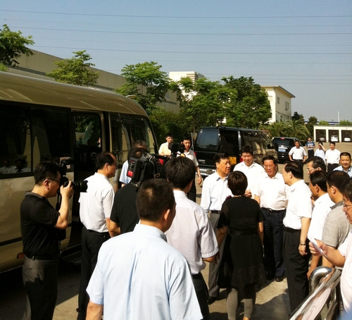 劉云山同志視察艾萊依集團(tuán)麗水總部