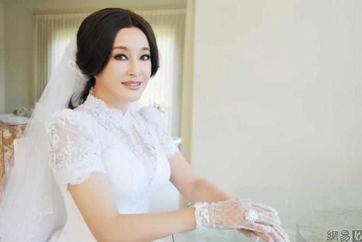 劉曉慶美國(guó)婚禮現(xiàn)場(chǎng)照曝光