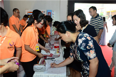 M(jn)ԭ(chung)O(sh)Ӌ(j)Ǖr(sh) ͩ}ȫ(mng)ϻˆ(dng)