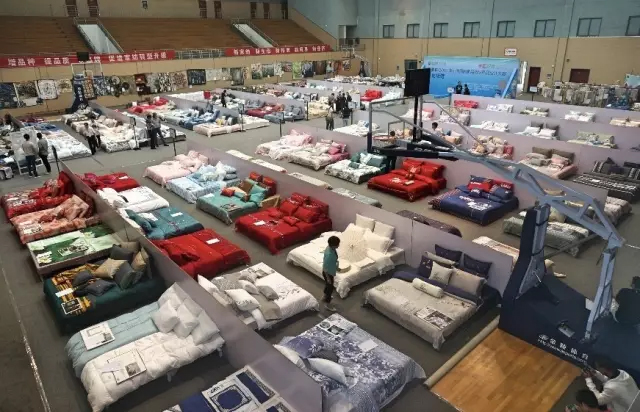 Ҹζϯͨ300Ҽa(chn)ƷŮ