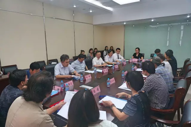 Ҹζϯͨ300Ҽa(chn)ƷŮ