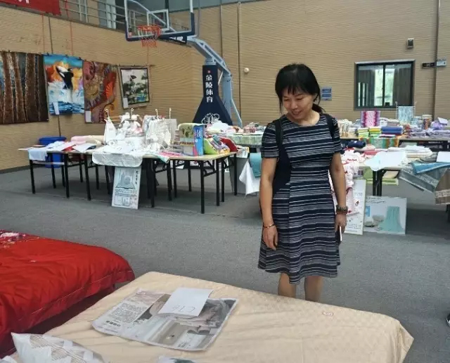 Ҹζϯͨ300Ҽa(chn)ƷŮ