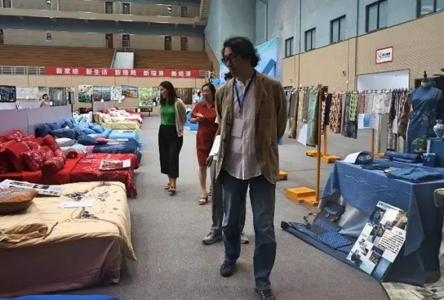 Ҹζϯͨ300Ҽa(chn)ƷŮ