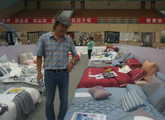 Ҹζϯͨ300Ҽa(chn)ƷŮ