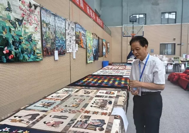 Ҹζϯͨ300Ҽa(chn)ƷŮʣ