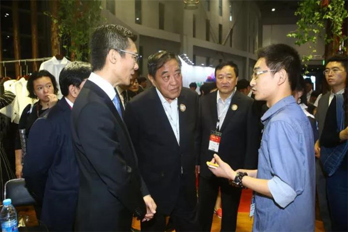 @Lм(lin)＾(lin)չ_Ļ