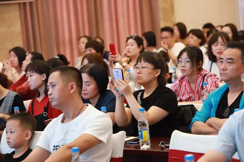 Ʒ•Ҽ2019ﶬƷl(f)(hu)AMչ