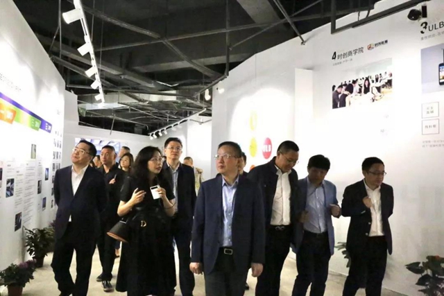 32f壬ɽ9000fԪʮЇ(gu)Ҽ彻ו(hu)¡_xͨݼҼa(chn)I(y)1+3¸