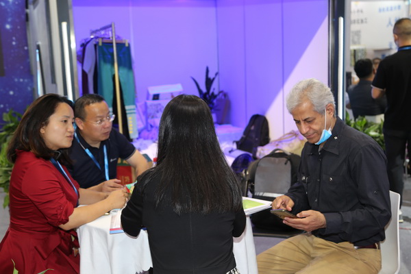 չ(ni)HЈИI(y)a(chn)I(y)2022ЇBd򴺼(hu)Ļ