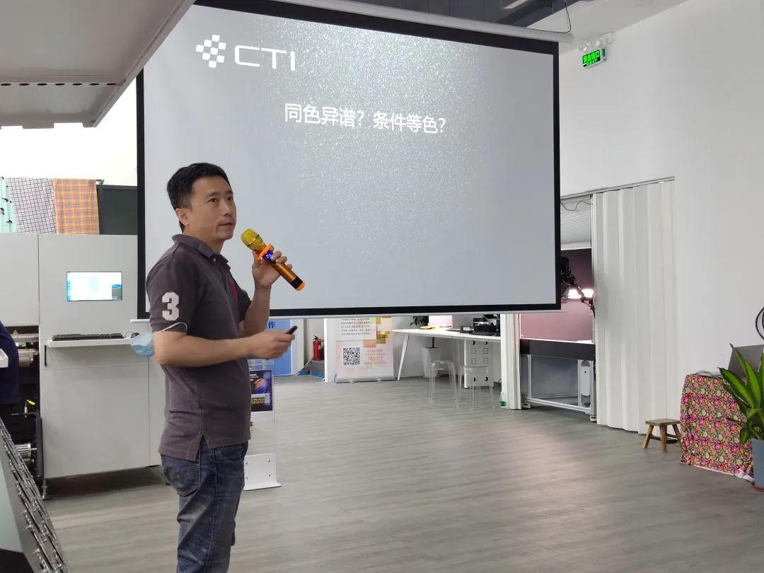 ʼƷ(sh)aӡˇչʾĳɹĻF(xin)(chng)l(f)ذƷ