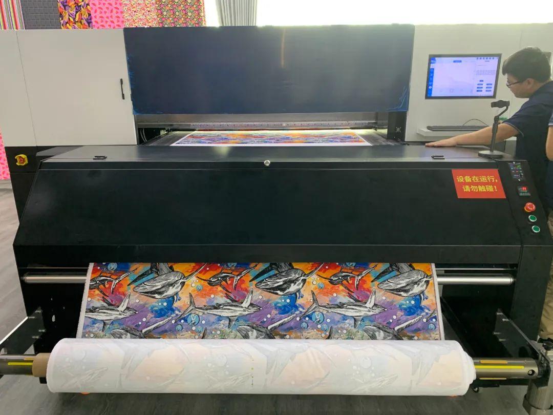 ʼƷ(sh)aӡˇչʾĳɹĻF(xin)(chng)l(f)ذƷ