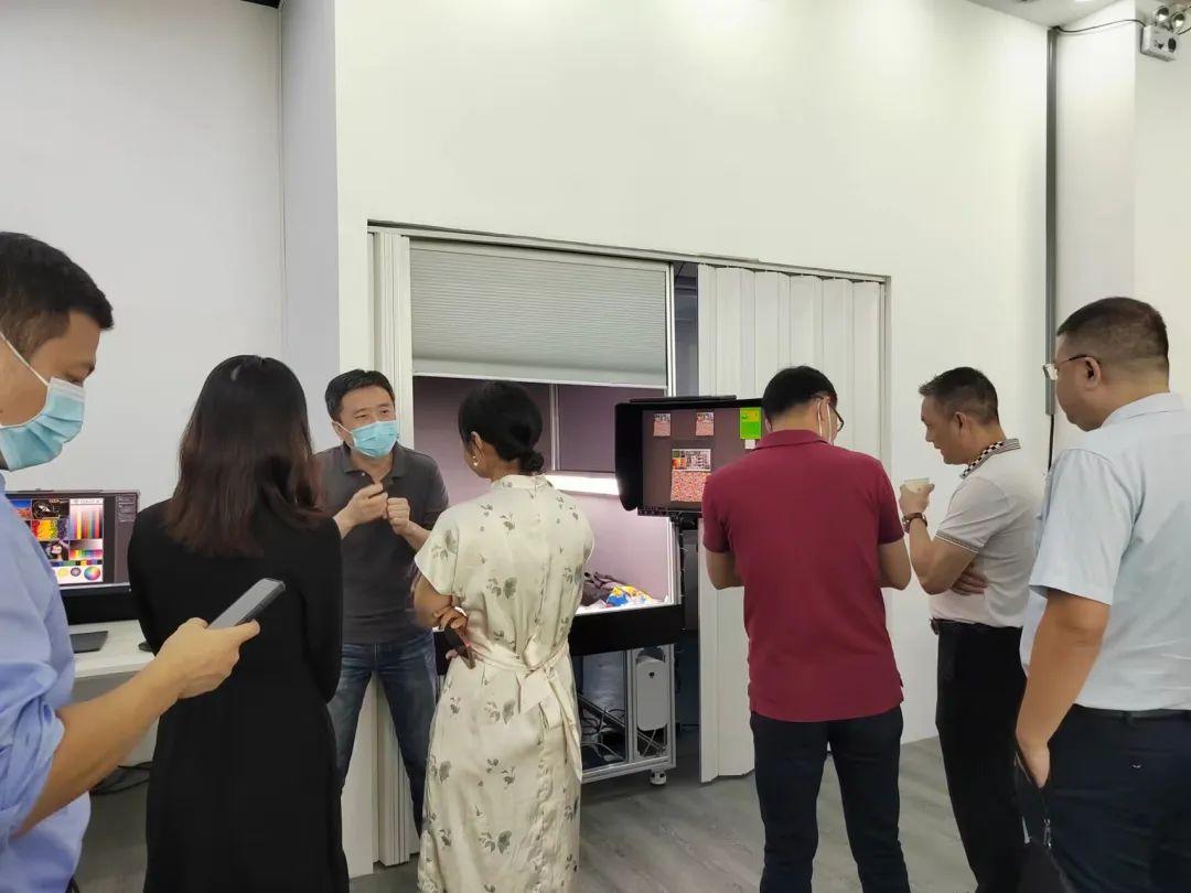 ʼƷ(sh)aӡˇչʾĳɹĻF(xin)(chng)l(f)ذƷ